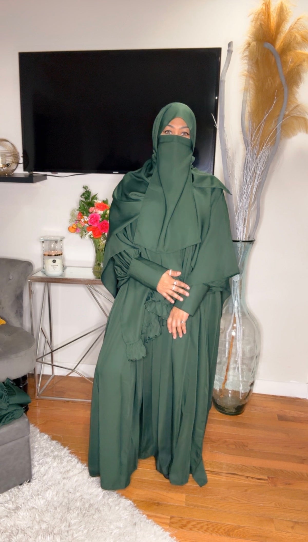 Khadijah 2| Emerald 4-Piece Abaya Set | Pleated Zip Abaya, Snap Cape & Pearl Shayla